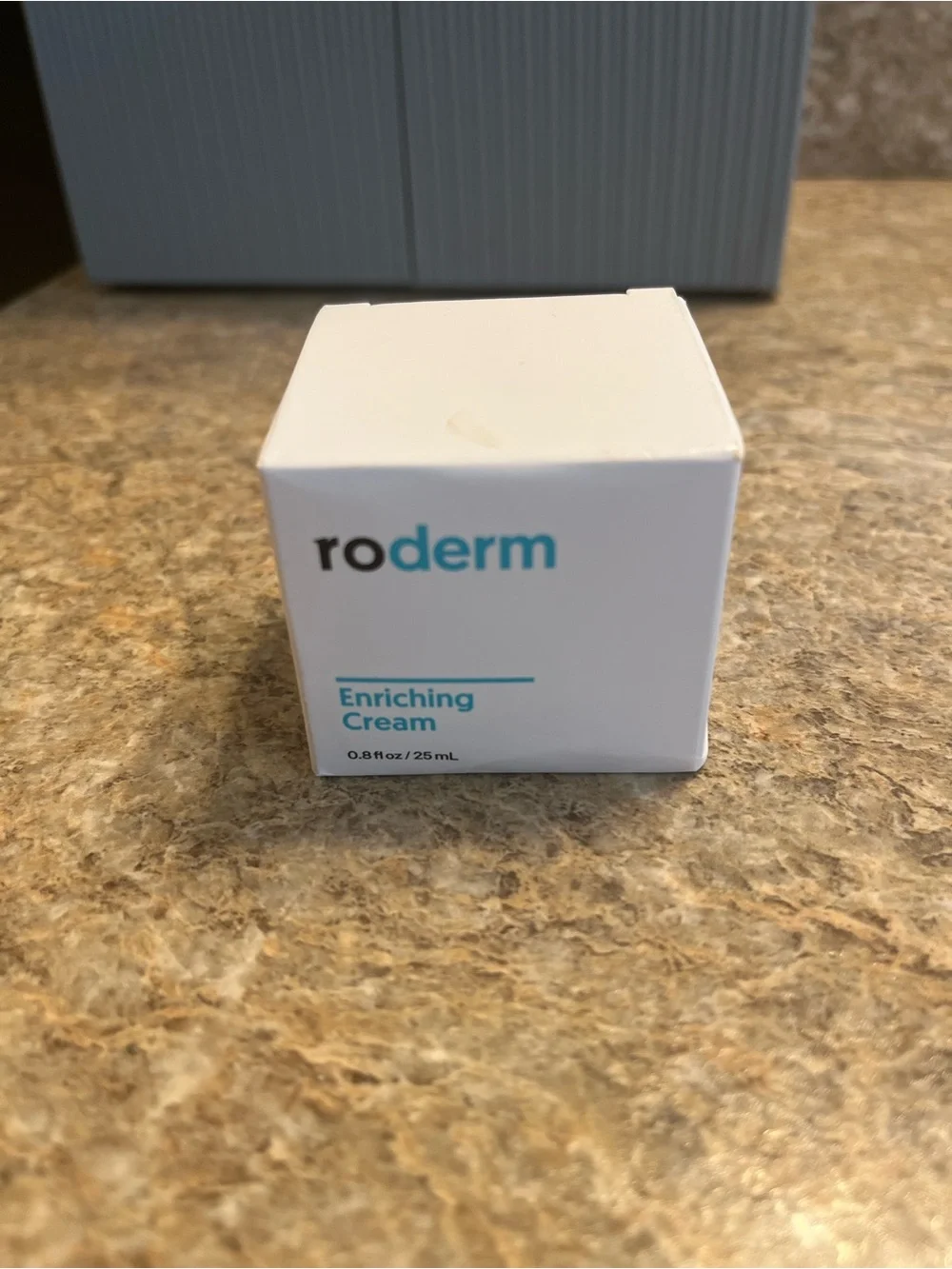 Roderm Enriching Cream — White Lightweight Moisturizer